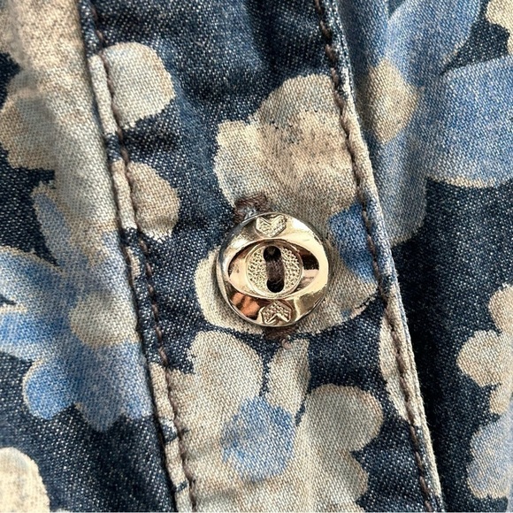 Blue White Chambray Floral Button Font Dress Fits Women Medium - Picture 9 of 9